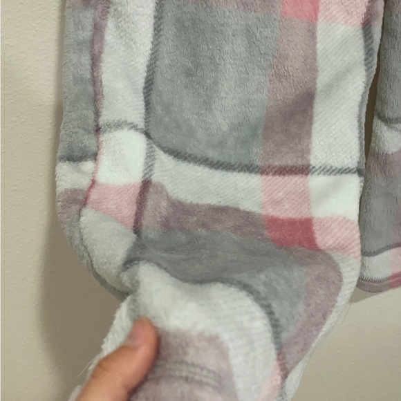 Secret Treasures Gray and Pink Plaid Pajama Bottoms - Picture 11 of 11